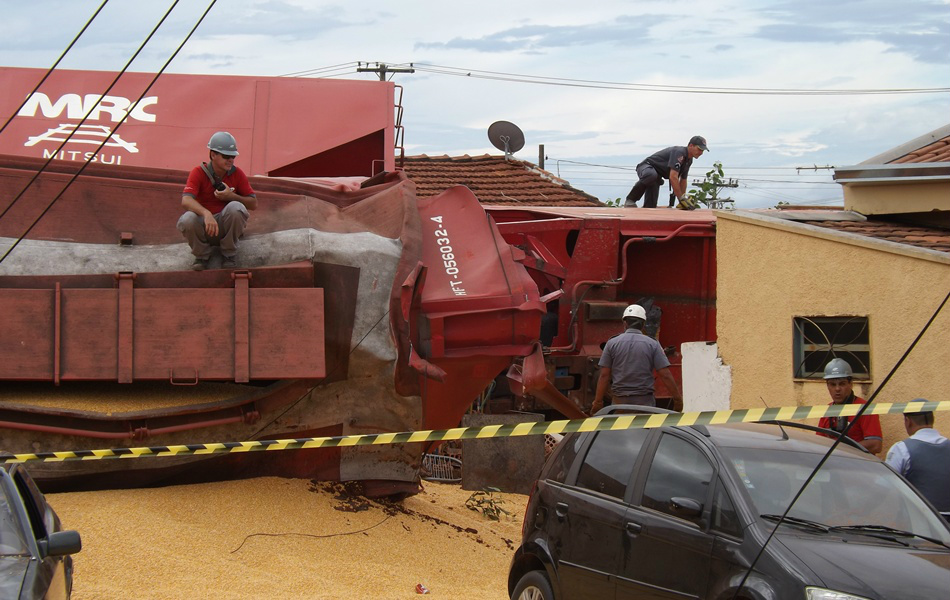 Na fatalidade sobrou apenas o carro de Batista, conforme foto.