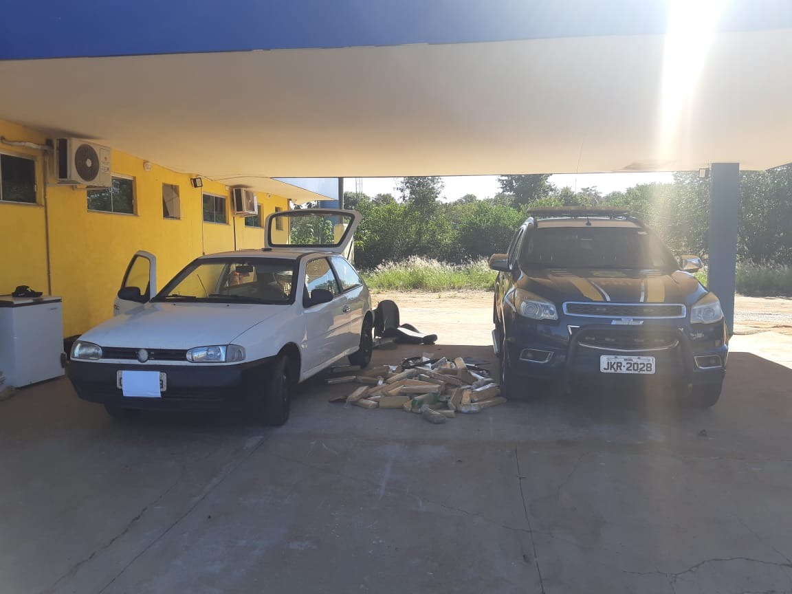 A Polícia Rodoviária Federal (PRF) de Água Clara (MS) apreendeu 113 kg de drogas, na manhã desta terça-feira (16). Foto: PRF/Rádio Caçula.