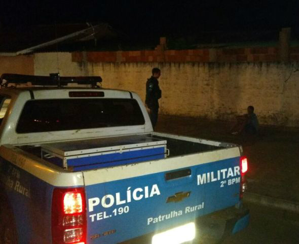 O suspeito foi preso minutos depois do furto em uma padaria. Foto: Divulgação PM