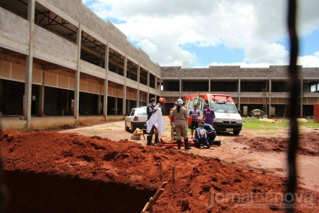 Fato aconteceu numa obra localizada na Avenida Antônio Joaquim de Moura Andrade, em Nova Andradina (Foto: Jornal da Nova) 