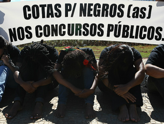 Alta na autodeclaração de negros pode ser reflexo de movimentos de afirmação e combate ao racismo