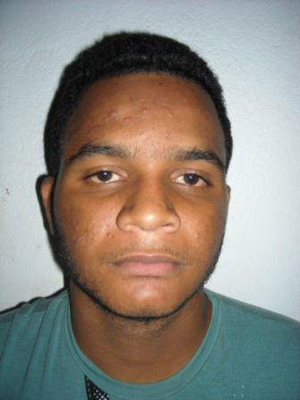 O fugitivo da Polícia já responde pelos crimes de posse de droga, formação de quadrilha, direção perigosa e violação de domicílio.Foto: Rádio Caçula