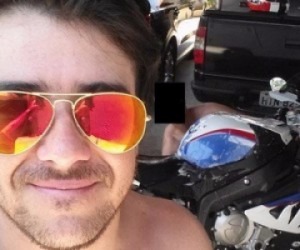 Breno foi flagrado com celular dentro da cela Foto: Reprodução Facebook