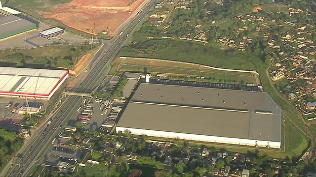 Centro de Distribuição das Americanas fica no bairro Inconfidência, em Nova Iguaçu — Foto: Reprodução/ TV Globo