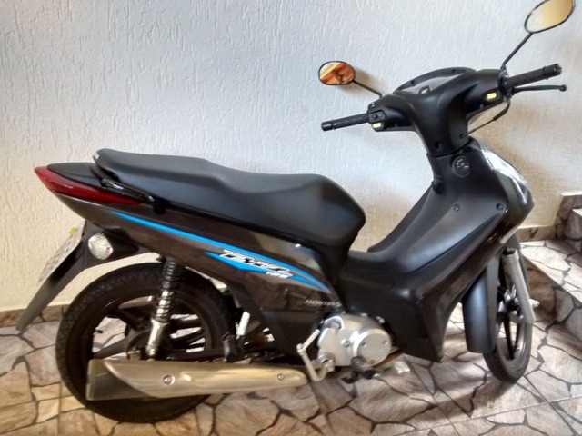 Honda Biz 125 ES placa QAG-3848 furtada no bairro Parque São Carlos. Foto: Arquivo pessoal.
