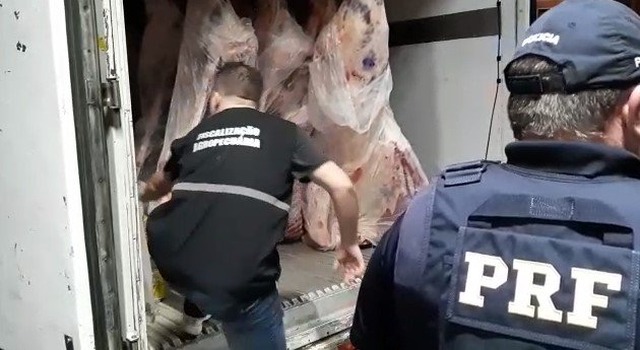 Droga estava escondida no caminhão (Foto: PRF)