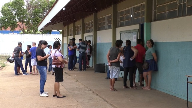 Três-lagoenses exercendo seus direitos. Foto: Rádio Caçula.
