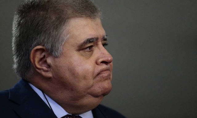 Deputado Carlos Marun (PMDB-MS), futuro ministro-chefe da Secretaria de Governo, concede entrevista coletiva, no Salão Verde da Câmara. - Jorge William / Agência O Globo