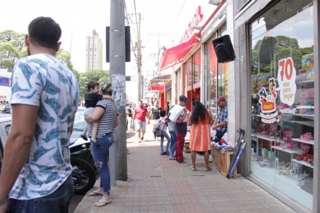 Comércio abre normalmente, apesar do feriadão. (Foto: Arquivo Campo Grande News)