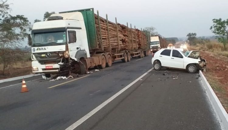 Motorista morreu no local (Foto: Rio Pardo News)