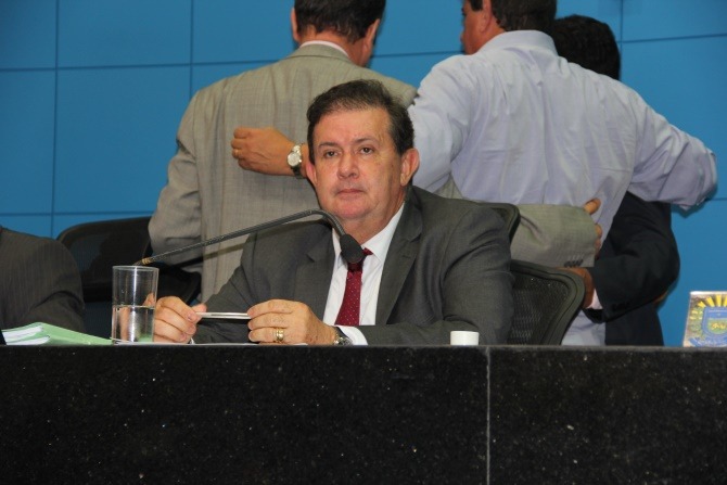 Deputado Eduardo Rocha trabalhando para a região 