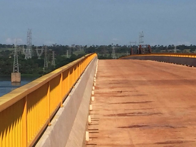 A estrutura da ponte e as obras de drenagem e terraplanagem já estão concluídas. (Foto: Arquivo/Rádio Caçula).