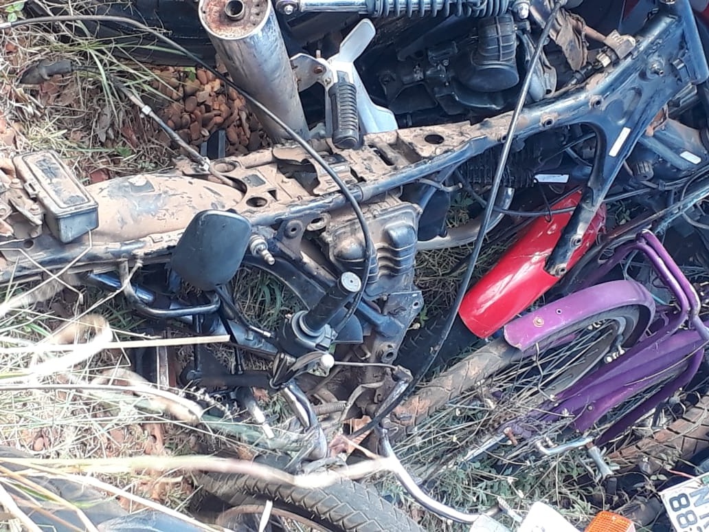 A esperança de recuperar o veículo foi frustrada quando apenas o chassi da motocicleta foi encontrado em uma casa abandonada