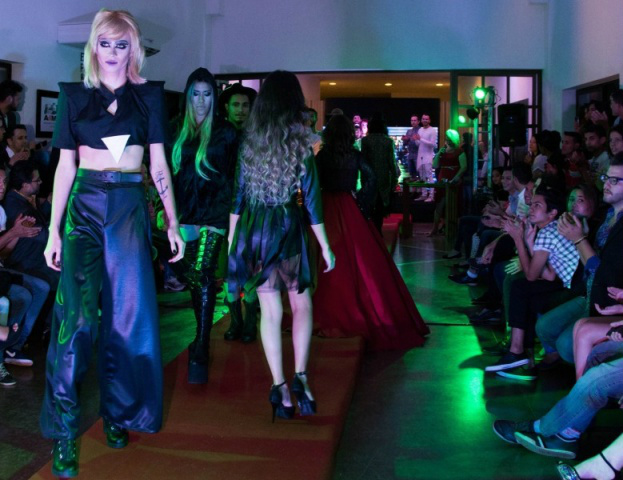 Desfile divulgou os trabalhos realizados por futuros estilistas.