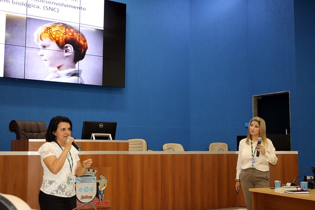 Palestra sobre “Transtornos de Aprendizagem” realizada pela REME na terça-feira (08). Foto: Reprodução.