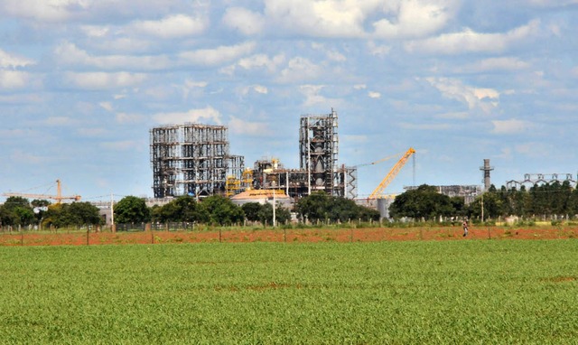 Obra da fábrica de fertilizantes nitrogenados da Petrobras (UFN3) – Bruno Henrique/Correio do Estado