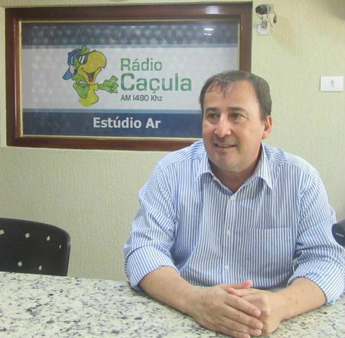 Vereador Gilmar Garcia cita que é contra a retirada dos trabalhadores dos quiosques e lancheiros de Três Lagoas. 