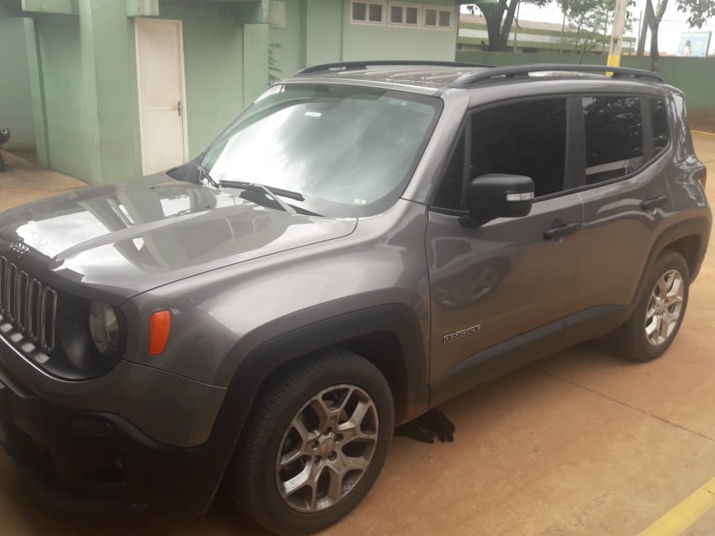 Carro foi alugado em agosto e era usado pela dupla até hoje.