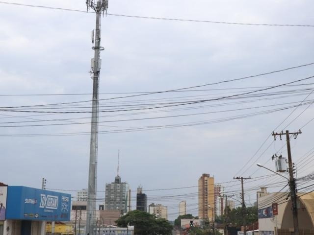 Região central de Campo Grande no início desta manhã. (Foto: Henrique Kawaminami)