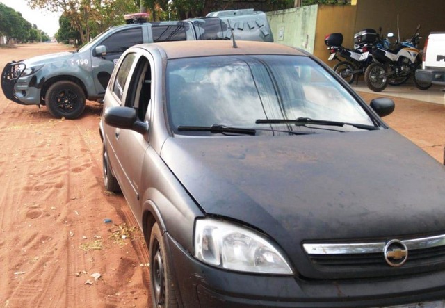 O carro furtado em Teotônio Vilela (SP) foi recuperado no Jardim Progresso em Três Lagoas. Foto: ASSECOM 2°BPM