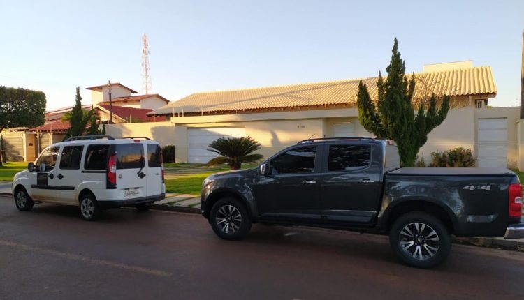 Gaeco está na casa do procurador-geral do município (Foto: Marcos Morandi, Midiamax)