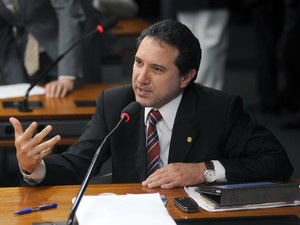 O STF decretou nesta quarta-feira (26), por oito votos a um, a prisão imediata do deputado federal Natan Donadon (PMDB-RO).Foto: Reprodução