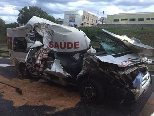Acidente com ambulância