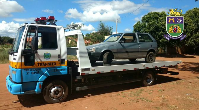 Veículo furtado é encontrado