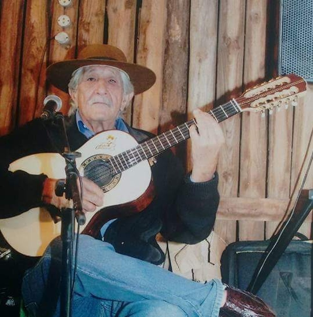 Musico Ivo de Souza.