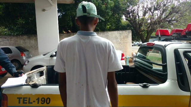 Adolescente afirmou ser usuário de drogas. 