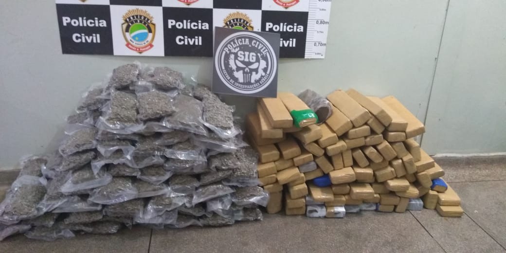 Foram apreendidos 126 pacotes com 31 kg de “Skank, 80 tabletes de maconha, que pesou 78 kg  e uma porção de  3,4 gramas de cocaína. Foto: SIG.