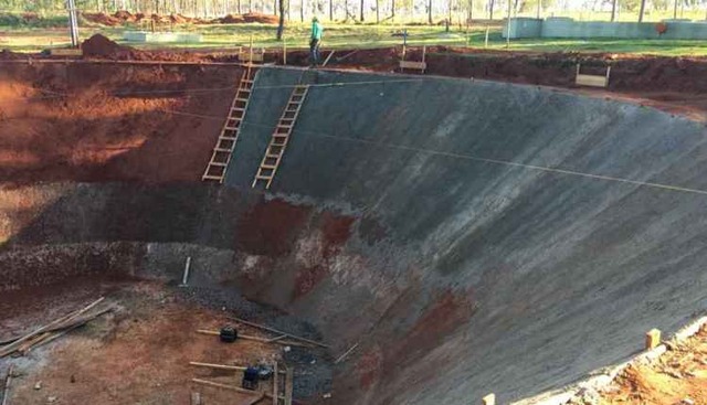 Obra de ampliação do sistema de esgoto sanitário em Paranaíba. Mesma obra é realizada em Três Lagoas. (Consvanm, Divulgação)