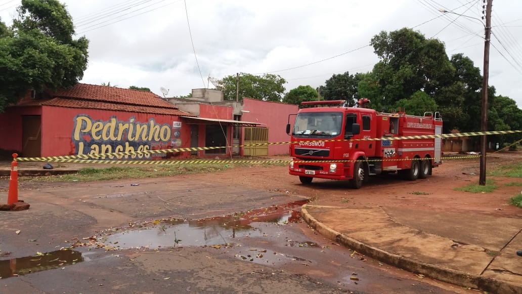 Guarnições do 5º GBM atenderam diversos chamados de queda de árvores e rompimento de fiação elétrica - Foto: divulgação / 5ºGBM