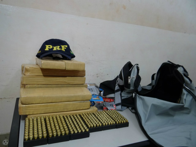 Foto: Osvaldo Duarte / Dourados NewsPolícia apreendeu maconha e munições na BR-463