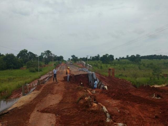 Trecho da MS-338 interditado após excesso de chuvas (Foto: Divulgação)