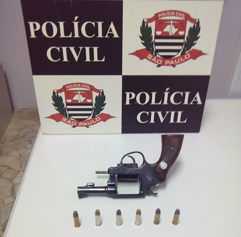 Revólver calibre 38 e as munições Foto: Ata News 