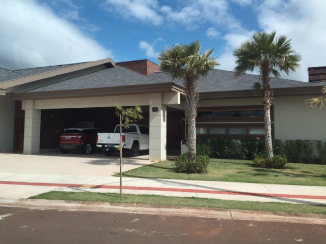 Mansão do ex-secretário de Obras do Governo André Puccinelli, Edson Giroto, fica no Damha I, um dos mais sofisticados condomínios de Campo Grande.