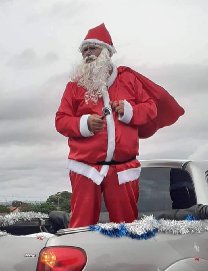 Marcos atuava como Papai Noel nas festas de Natal. Foto: Arquivo Voluntários do Bem.