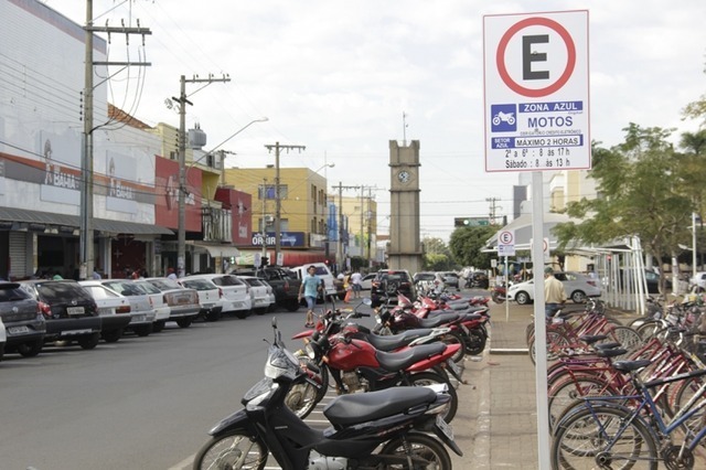 A empresa Central Park iniciou a demarcação das novas áreas, que deverão compreender aproximadamente mil novas vagas - Foto: Arquivo / Rádio Caçula