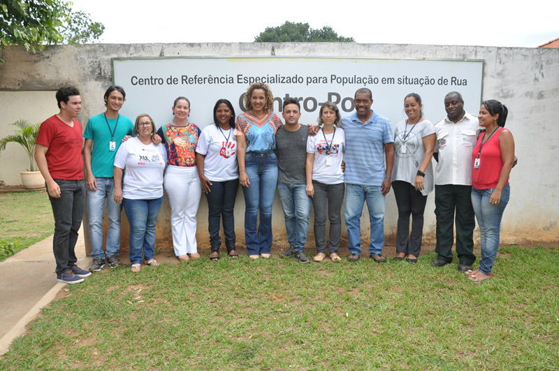 A secretaria Vera Helena Arsioli, juntamente de sua adjunta e primeira dama do Município, Leide Daiana Franco, visitaram diversas unidades na manhã desta sexta-feira (06).