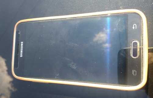 Celular recuperado durante a abordagem do autor do crime. Foto: Polícia Civil.