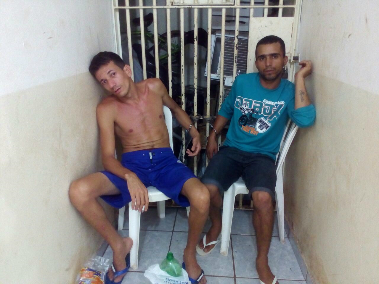  Thiago Magalhães dos Santos, de 22 anos, e Adilson Sampaio Vieira, 29 anos, estavam são foragidos da Colônia Penal de Três Lagoas. Foto: Rádio Caçula