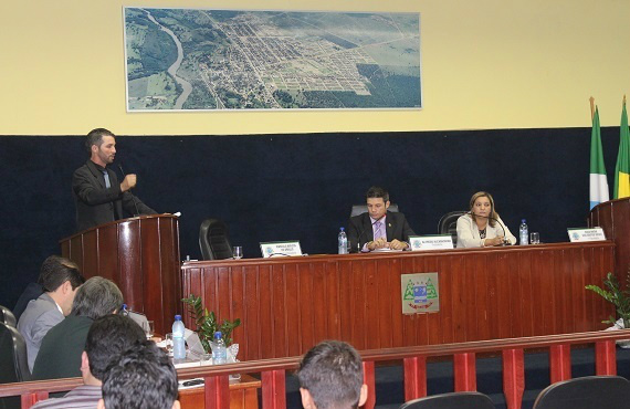 Os Projetos de Leis já haviam sido encaminhados para a Câmara Municipal com índices diferenciados de 4% a 8% de acordo com a categoria.Foto: Água Clara MS