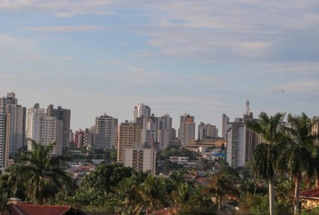 Para Campo Grande, meteorologia prevê pancadas de chuva à tarde. (Foto: Marcos Maluf)