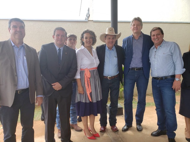 Autoridades do município do Estado na cerimônia de inauguração sede própria de atendimento em Três Lagoas da Defensoria Pública de Mato Grosso do Sul. Foto: Fábio Campos/Rádio Caçula.