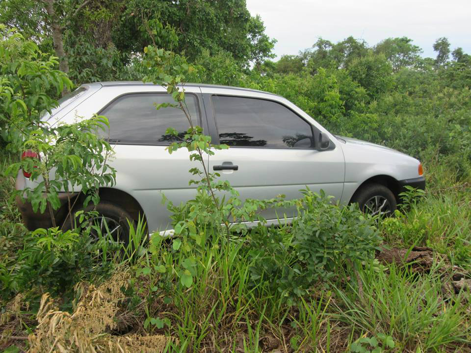Carro recuperado - Fotos: Viviane Pinheiro 