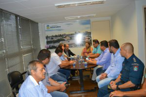 A reunião aconteceu na sala da presidência na Casa de Leis nesta manhã de segunda-feira (13)- Foto: Joandra Alves