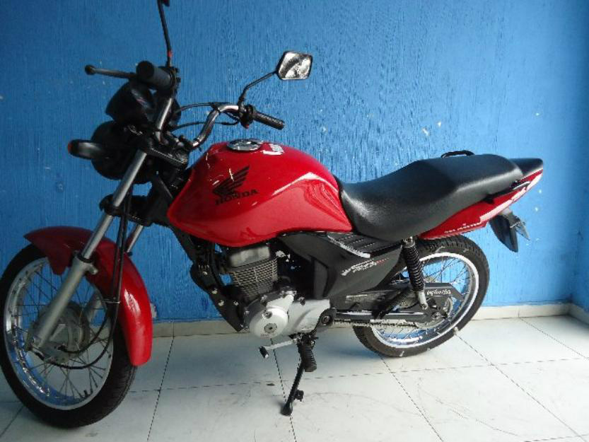 Sem placa, a Polícia constatou que a moto foi constatada no sistema policial como ocorrência de roubo e furto.Foto: Divulgação 