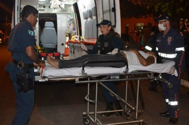 A mulher foi socorrida pelo Samu 192 - Foto: Emerson Dantas/Jornal da Nova.