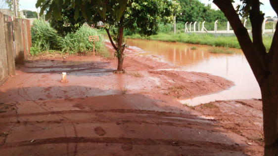 Imagens recebidas através do Whatsapp por moradores do local.